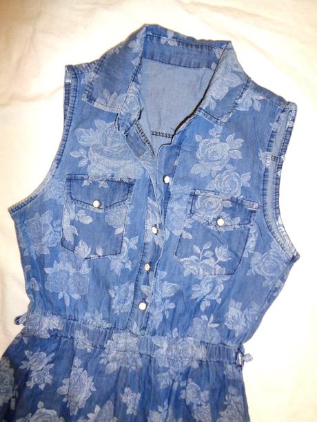 Luxusní květované riflové šaty s/m, s