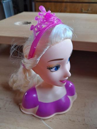 Menší česací hlava,panenka na česání,kadeřnictví, 