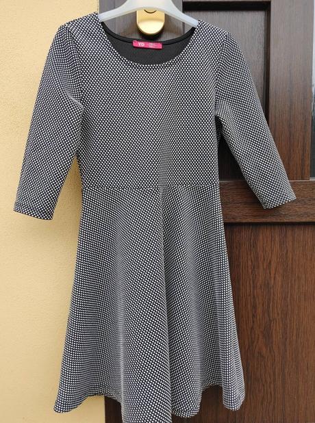 Divčí šaty 7-8let, 128