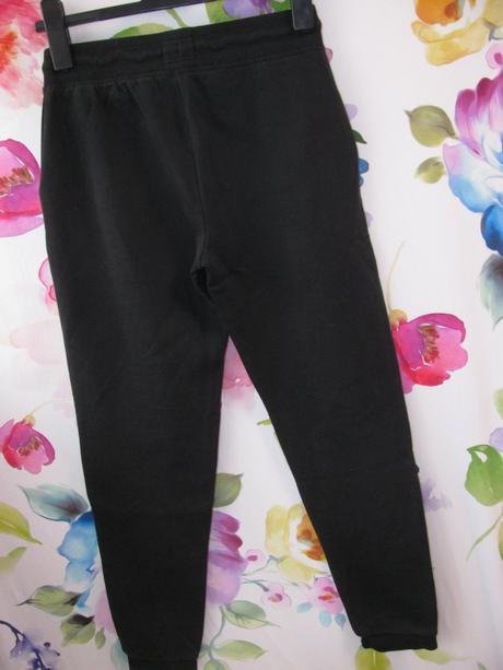 Dětské černé bavlněné tepláky-unisex, primark,158