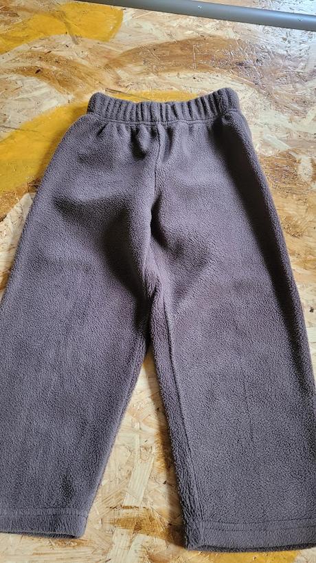 Teplé tepláky, 104