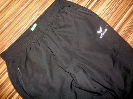 Super černé sportovní kalhoty erima 40/42, 40