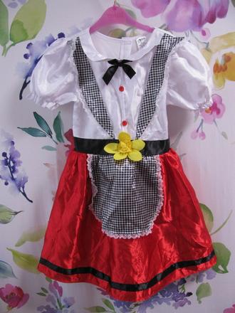Kostým - červená karkulka, děvečka apod., 
