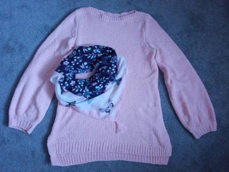 Žinylkový svetr s šátkem, bonprix,158