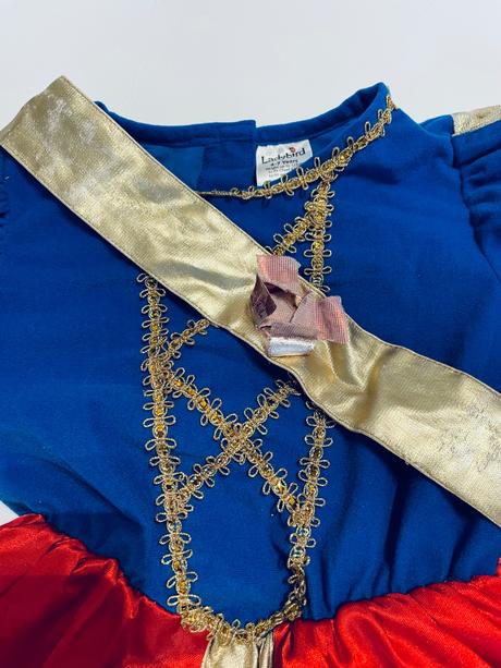 An5/ kostým - v.4-7 let,