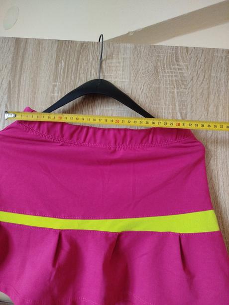 Dívčí sukýnka, 140