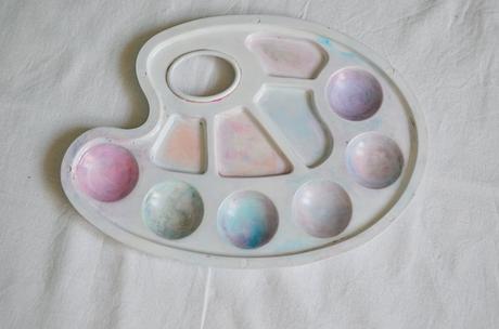 Paleta na temperové barvy,