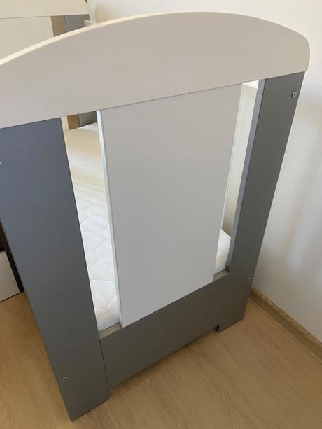 Postýlka + matrace a přebalovací komoda, šířka (cm): 60,délka (cm): 120