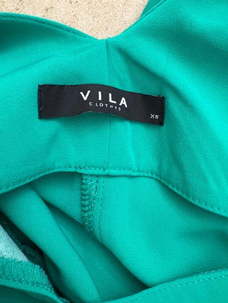 Šaty  xs v zelené barvě od vila, xs