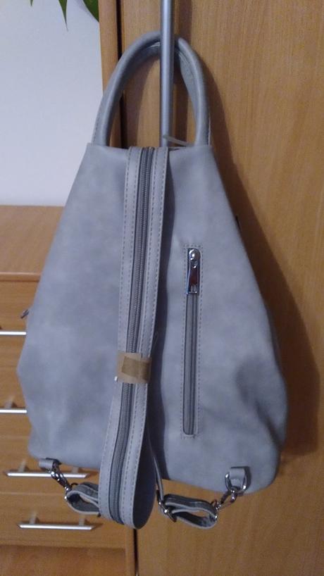 Koženkový batůžek, 