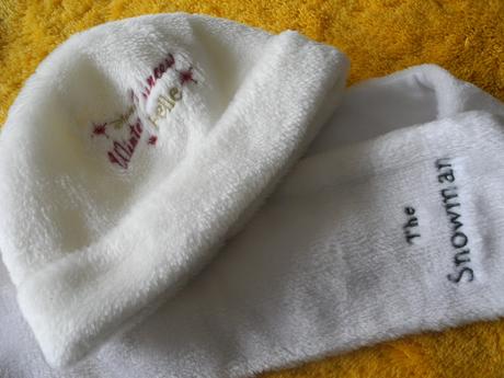 Čepice a šála, disney