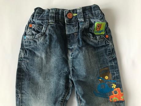 Džíny s nášivkami a potiskem, 98