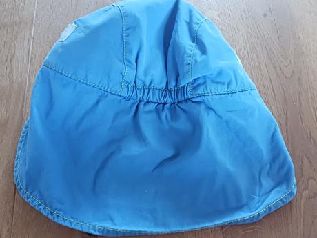 Čepička na léto., 