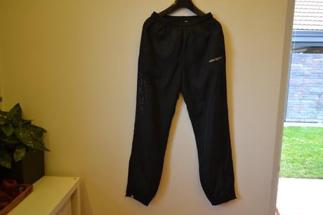Sportovní kalhoty zn. carbrini, 158