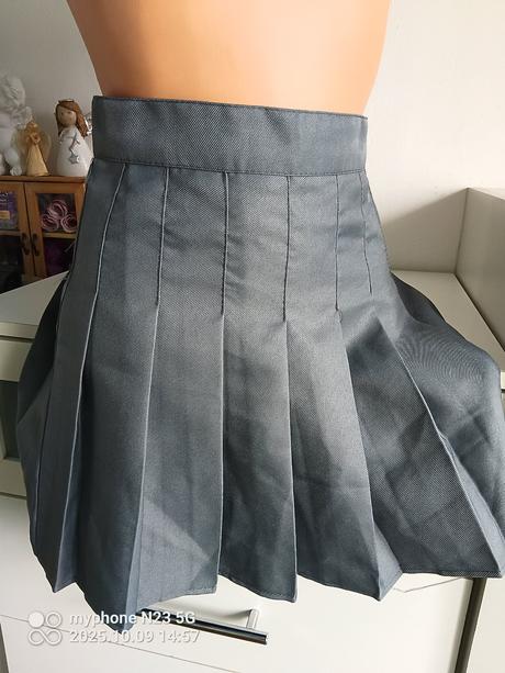 Sukně skládaná se šortky vel."134-140", 140