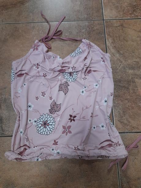 Pružný top, vel. m, m