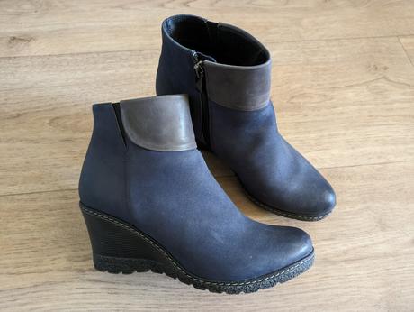 Krásné modré kožené kozačky vel. 40, 40