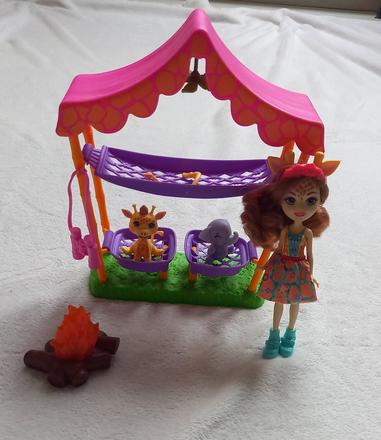 Panenka enchantimals a doplňky, 