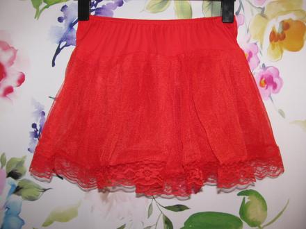 Kostýmová tylová červená sukně v.152/164, 