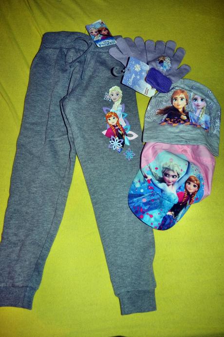 Nový dívčí set disney  frozen v.104-tepláky,čepice, 104–116