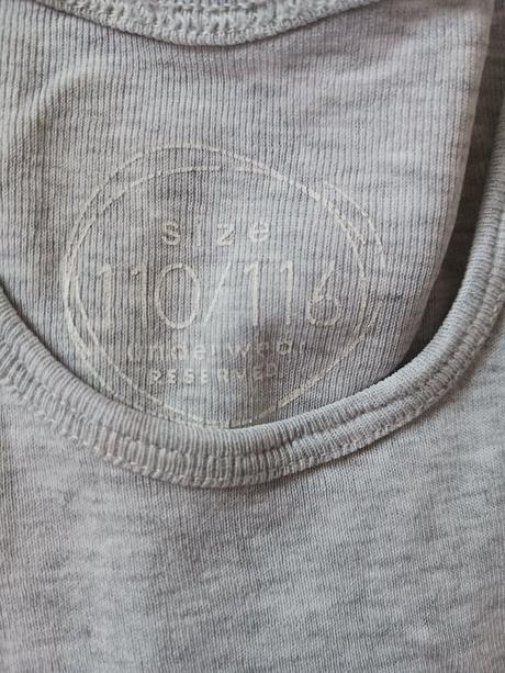 2x tílko č.110/116, reserved,110