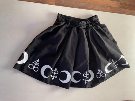 Ghotic/witch krátká sukně, vel s i méně, vada naže, s
