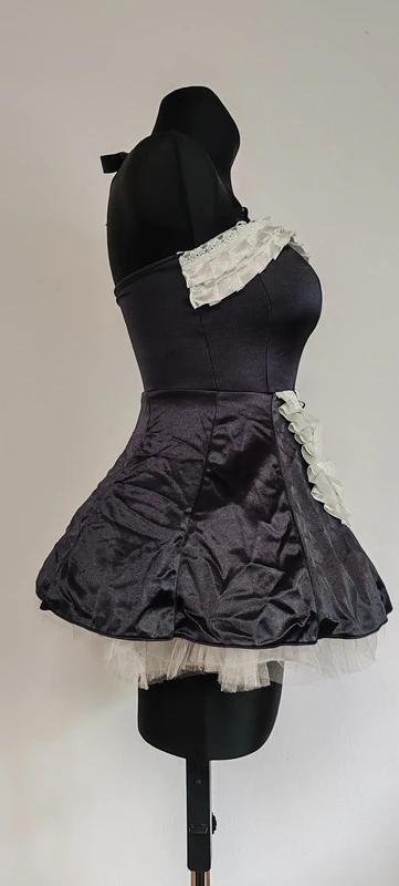 Služebná/hospodyně,