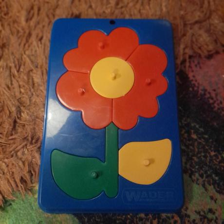 Puzzle plastové květina,