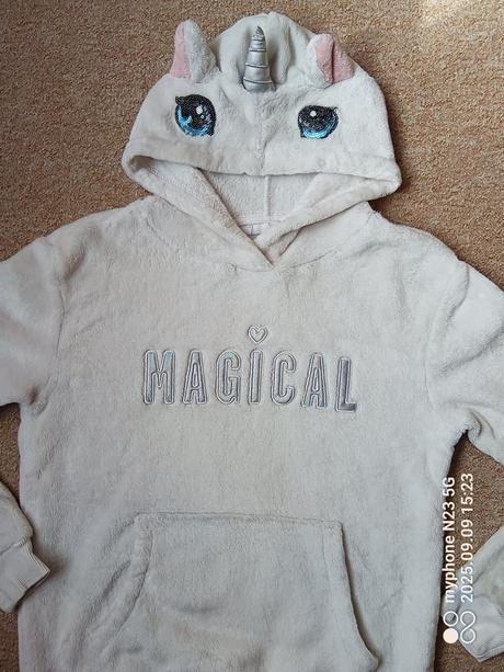 Mikina chlup zn."h&m" vel."146-152", h&m,146