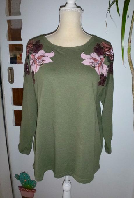 Mikina s kytkama - vel.l-xl, xl