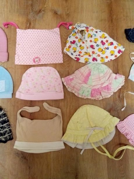 15 x čepice, vel cca 80- 92, 86