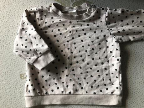 Světlá mikina se vzorkem, 74