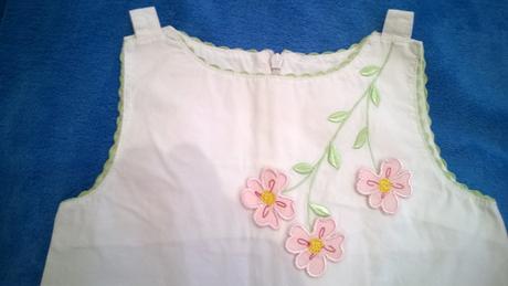 Krásné šaty, vel. 92, dovezené z francie, 92