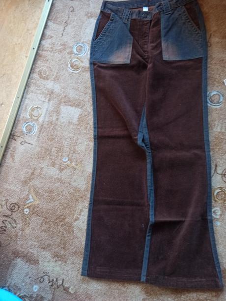 Trička, mikiny a džíny, 36