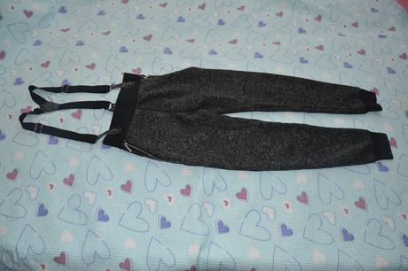 Úpletové kalhoty s kšandami, 140