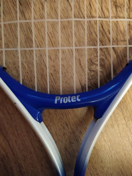 Tenisová raketa c 25, 