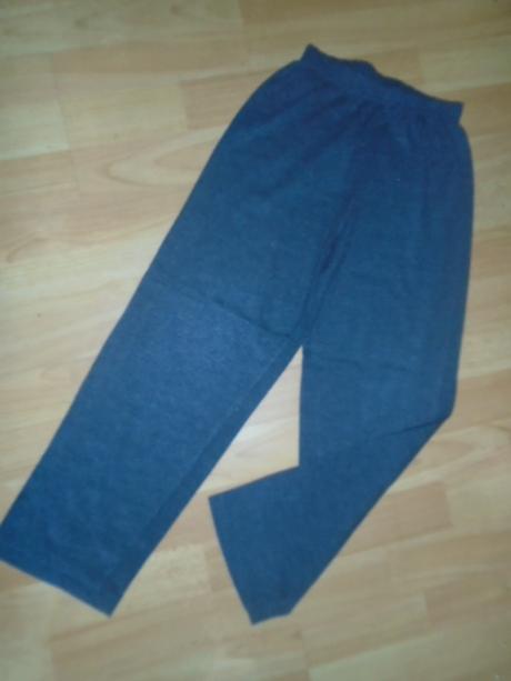 Tepláky vel 128, next,128