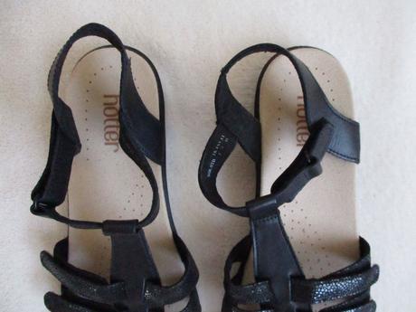 Dámské letní sandály černé kožené 40, 40