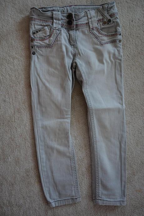 Vyšívané džíny, next,116