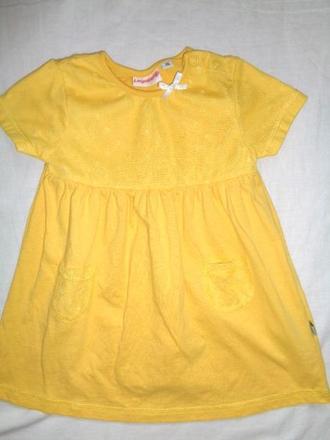 Kouzelné žluté šaty s puntikatým tylem, 74