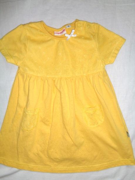 Kouzelné žluté šaty s puntikatým tylem, 74