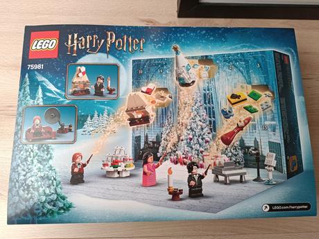 Nové lego harry potter 75981 adventní kalendář,