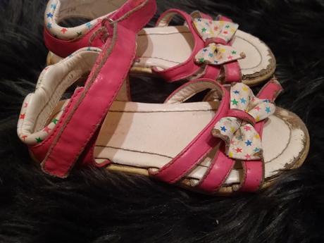 Dívčí sandále hvězdičky vl. 26, vnit.stélka 16.5 c, cupcake,26
