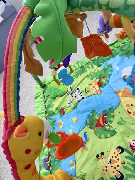 Fisher price rainforest hrací deka s hrazdičkou,