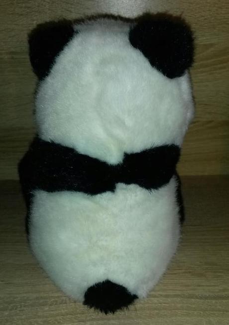Plyšová sedící panda výška 23 cm,