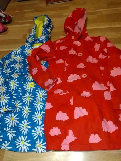 2x kabátky, kabát s květy, mráčky 152 next, next,152