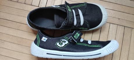 Tenisky do tělocvičny / přezůvky v. 34, 34