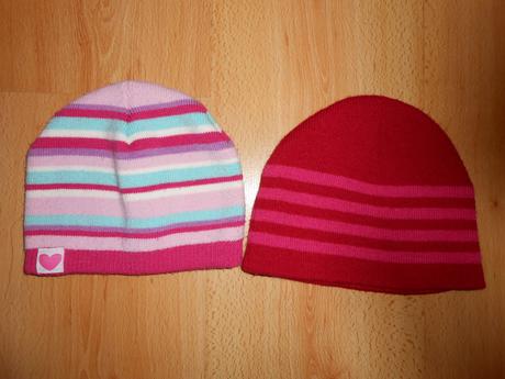 Čepička proužkovaná - již jen červená, 86