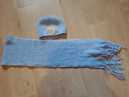 Komplet šála a čepice,