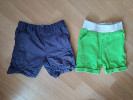 Dvoje kraťasy vel. 86, c&a,86